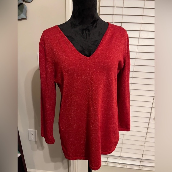 Cable & Gauge Tops - Cable & Gauge Women’s sparkly silk and rayon shirt in size large
